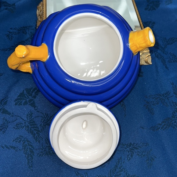 HH Houston Harvest Disney Winnie the Pooh Tea Pot - Bee Piglet Tigger Pooh - Picture 6 of 9